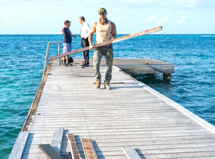    Trabao di renobacion di pier ex-Brisas del Mar na Savaneta a cuminsa
