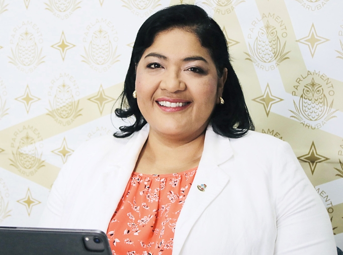 Parlamentario Xiomara Maduro a coregi informacion infunda di Minister Cicilia