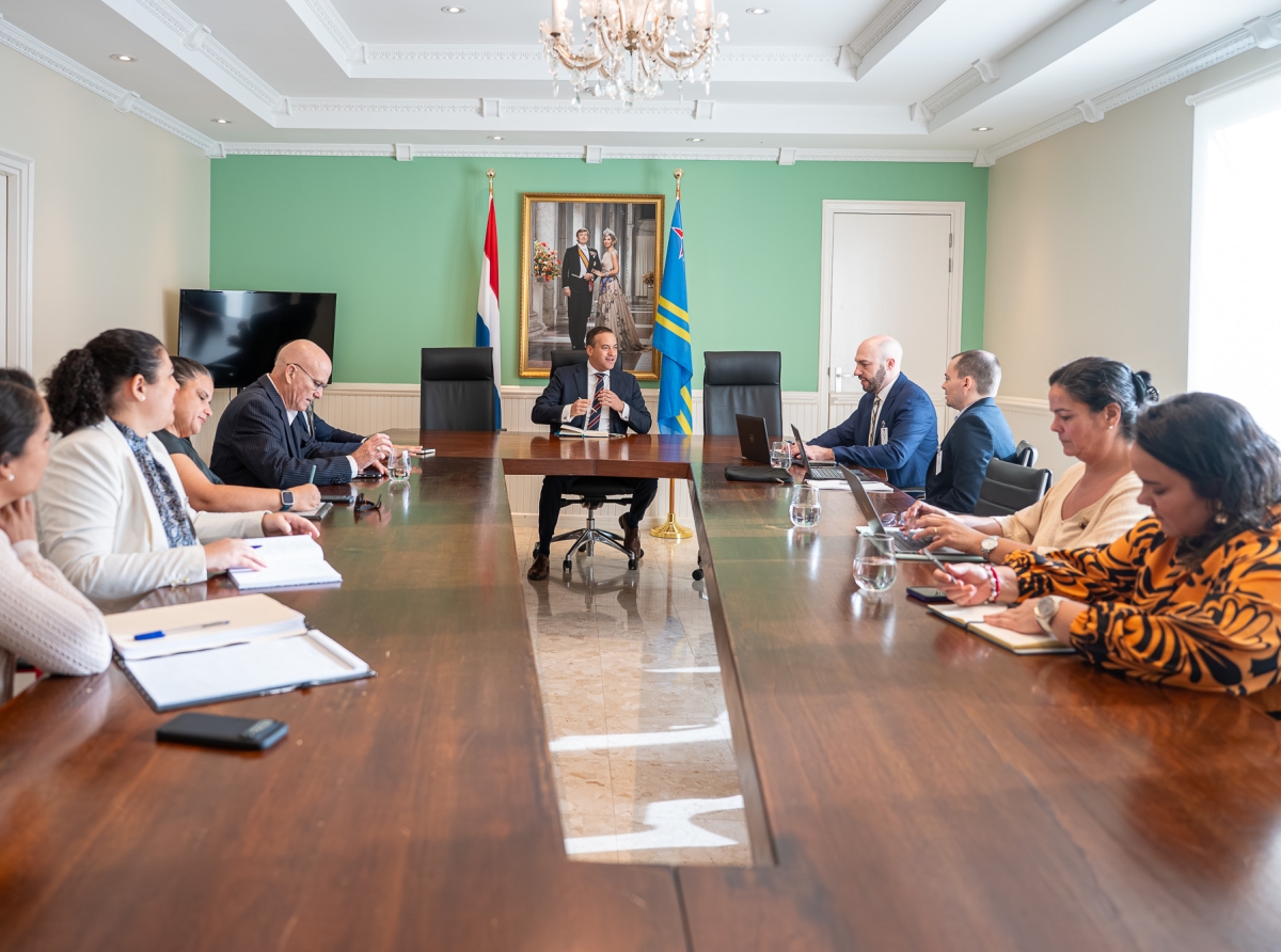 Fitch Ratings ta reuni cu Aruba pa evalua rating