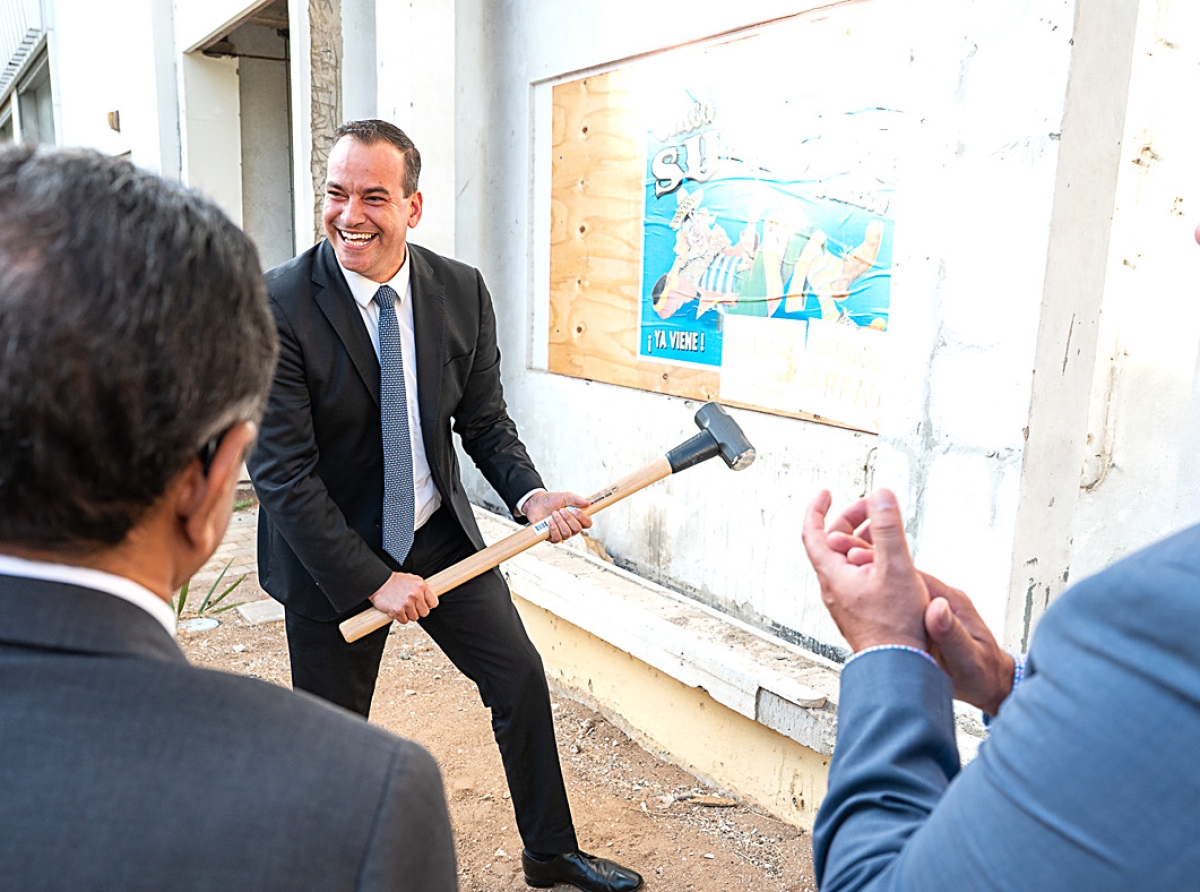 Trabao di construccion di studentenflat den Oranjestad a cuminza