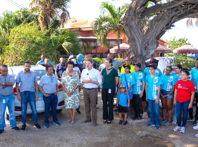Accion di Bario na Companashi cu limpiesa y proteccion di naturalesa
