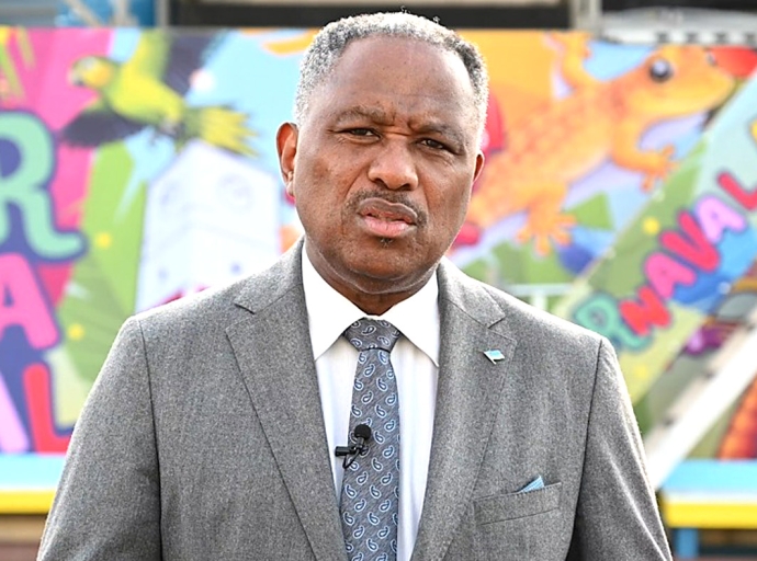 Minister di Husticia preocupa cu presencia di mucha chikito y baby na Parada di Carnaval