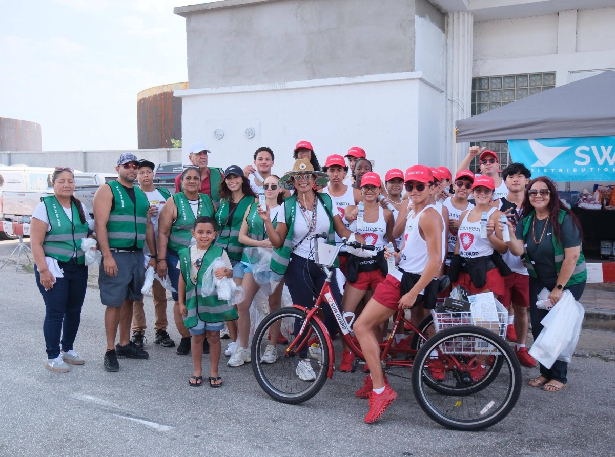AVP a reparti saco di plastico prome cu Parada di San Nicolas