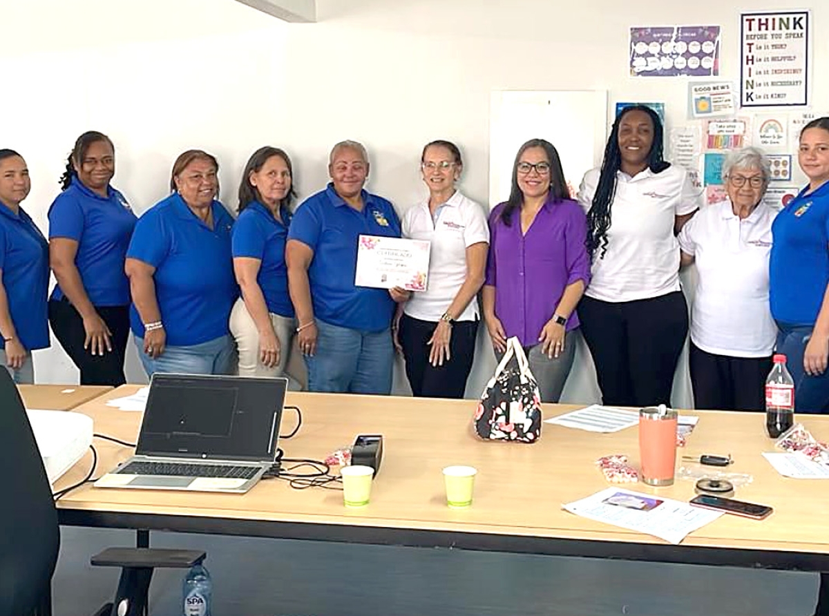 Fundacion Epilepsy Aruba a bishita Traimerdia na Colegio Conrado Coronel