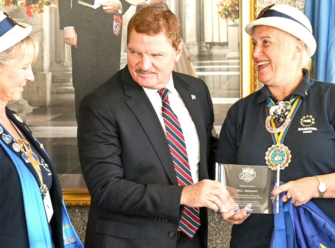 Prome Minister a ricibi delegacion FECC Germany den marco di un intercambio cultural