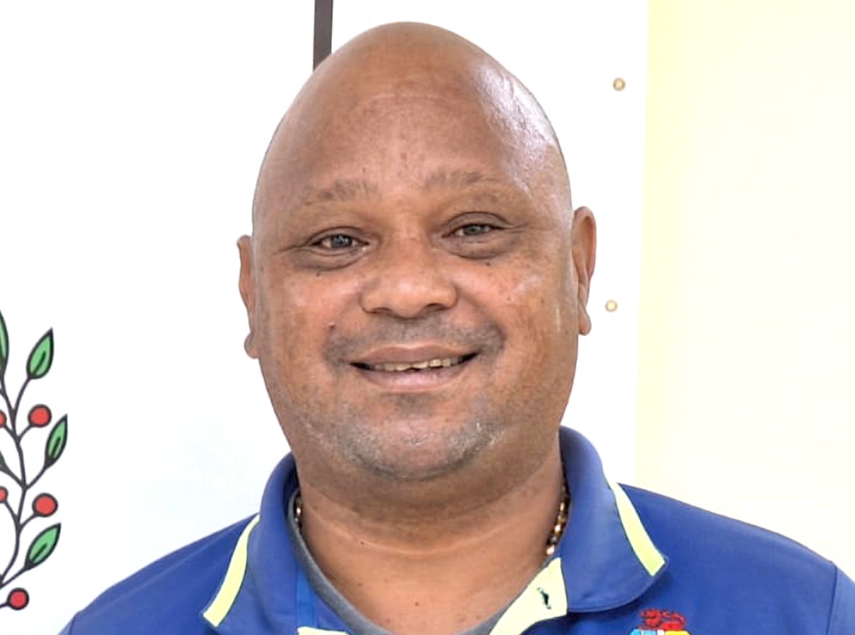 Tin ley di tint auto vigente y pa dia hopi vehiculo ta wordo afgekeurd door di no cumpli cu ley