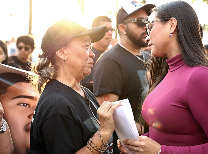 ‘Dos Polis ta mata mi yiu sin a dun’e chens di entrega su mes’