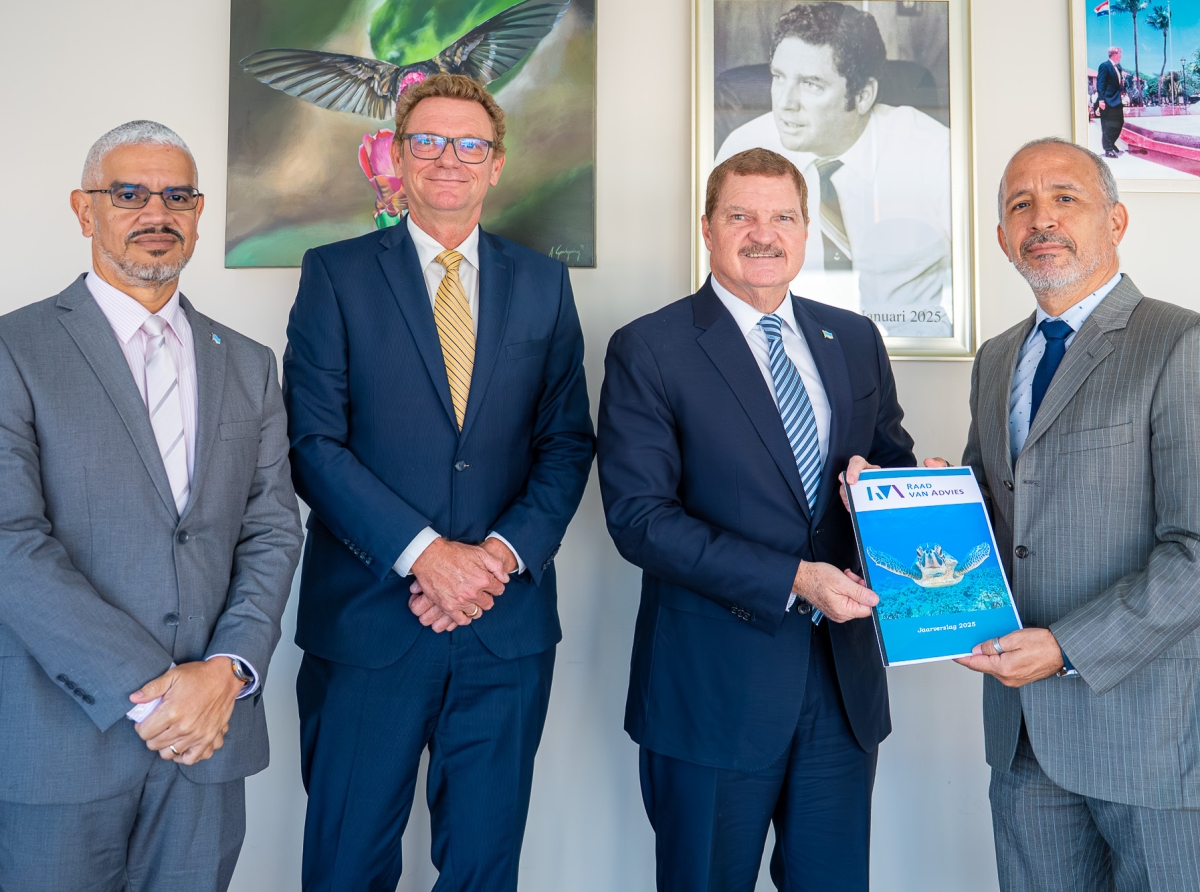 Entrega di relato anual 2025 di Raad van Advies
