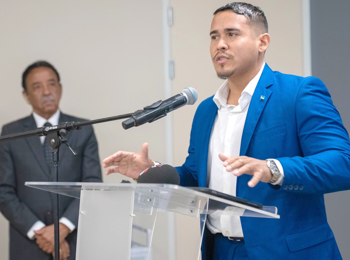 Gobierno a anuncia modernisacion di beach policy