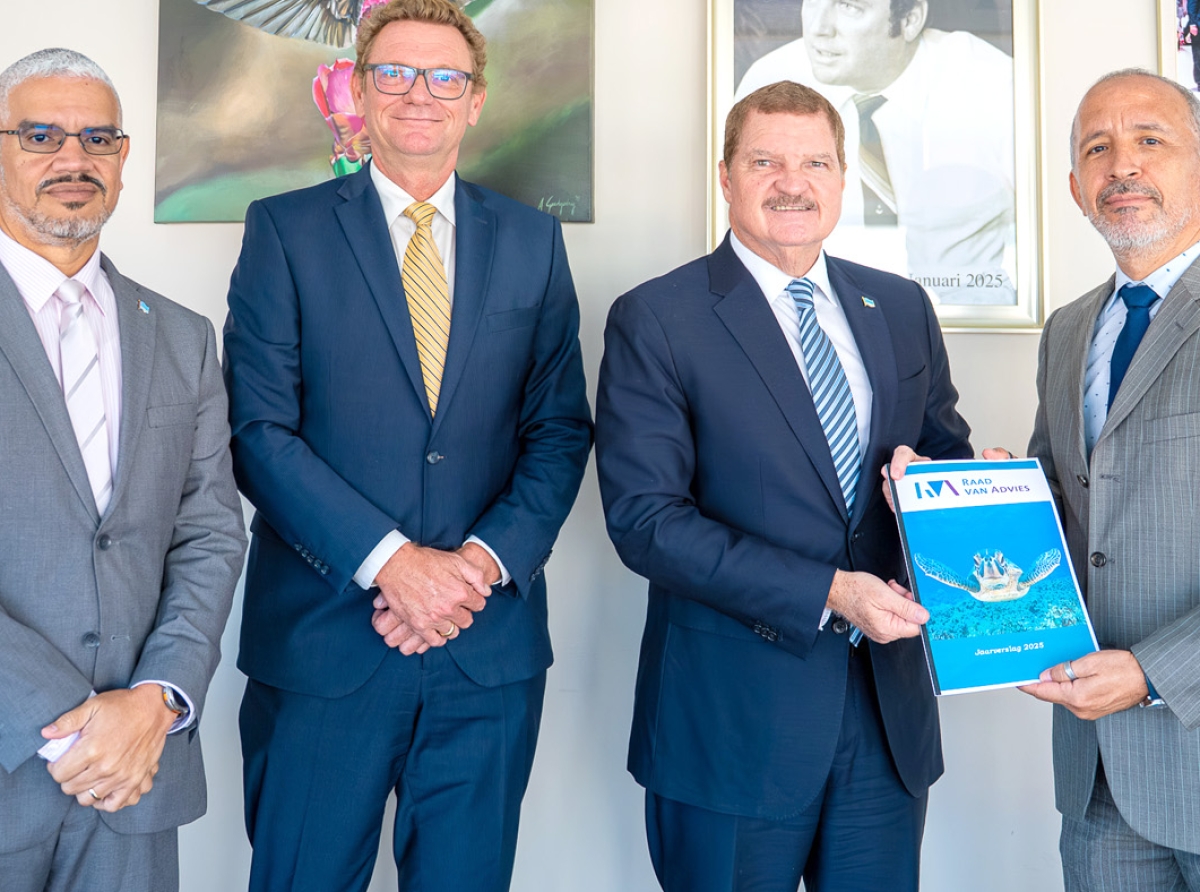 Raad van Advies a presenta su Relato Anual 2025 na Minister-Presidente