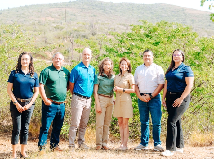 Aruba Tourism Authority y Aruba Conservation Foundation a marca e comienso di nan aliansa strategico