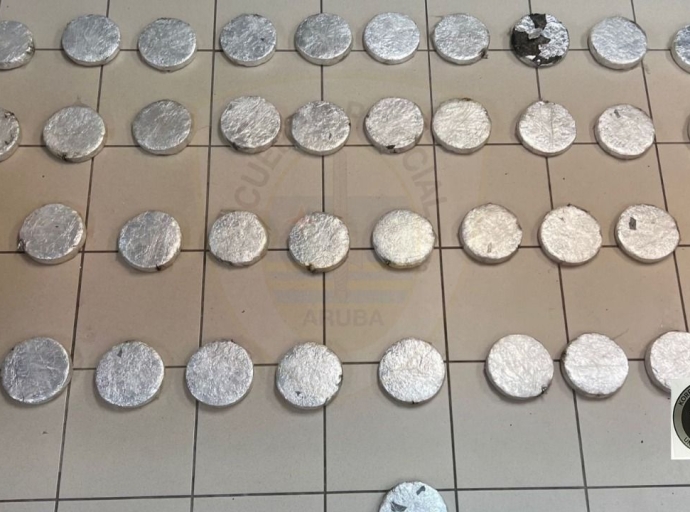 Unit Narcotica a detene 3 sospechoso y a confisca 167 kilo marihuana y 1 arma di candela