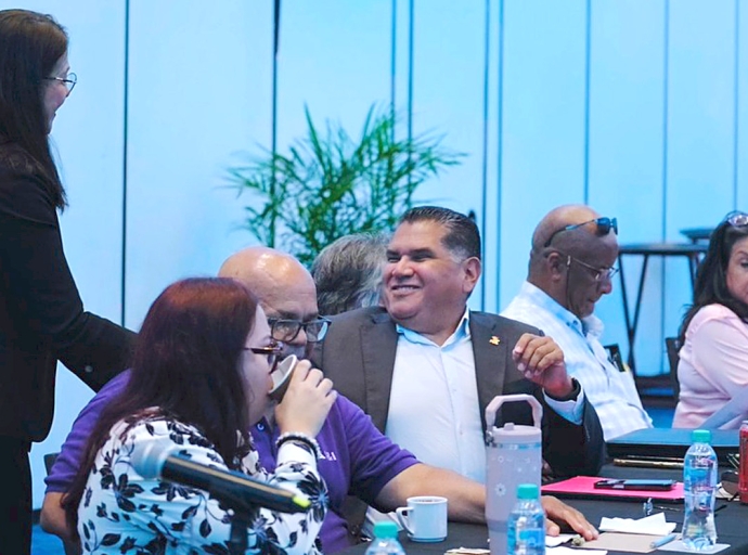 Sindicatonan ta haya cu e re-inicio di Dialogo Social ta importante pa Aruba