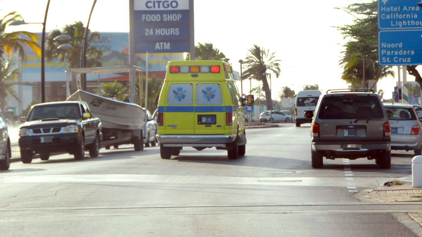 Nan a lubida un mucha cera den vehiculo y el a haya heat-stroke severo