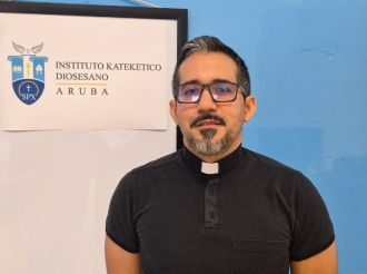 ‘Si nos ta cera Dios den structura di un tempel y nos ta lubida di Dje... nos ta lubida di nos mes’