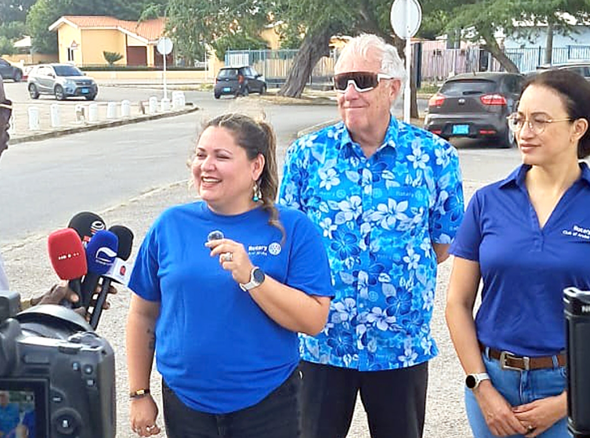 Fiesta Rotaria lo tin mas di 8 container di producto y mas premio tambe