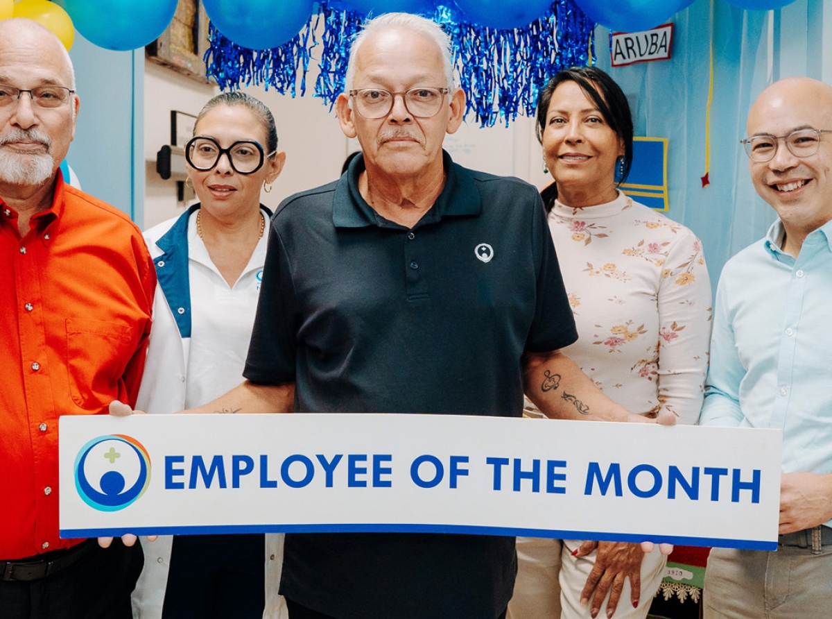 John Ras ta empleado di luna di Februari na Hospital di Aruba