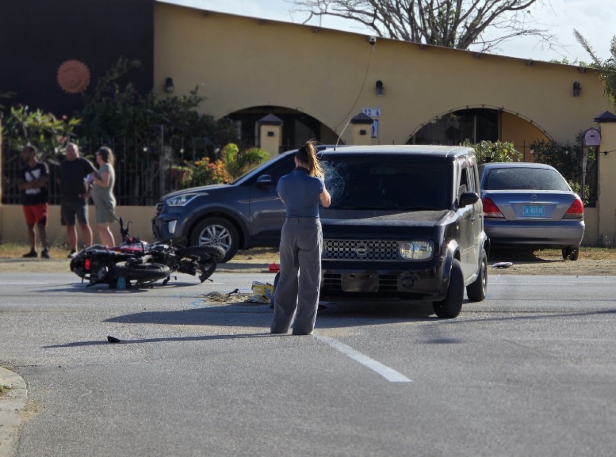 Motociclista sin helm envolvi den accidente na Pos Chiquito