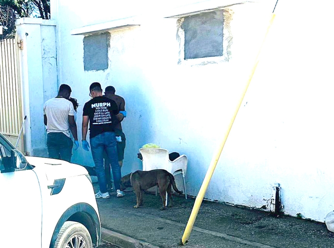 Homber y muhe gara cu hopi droga via razzia den Hendrikstraat