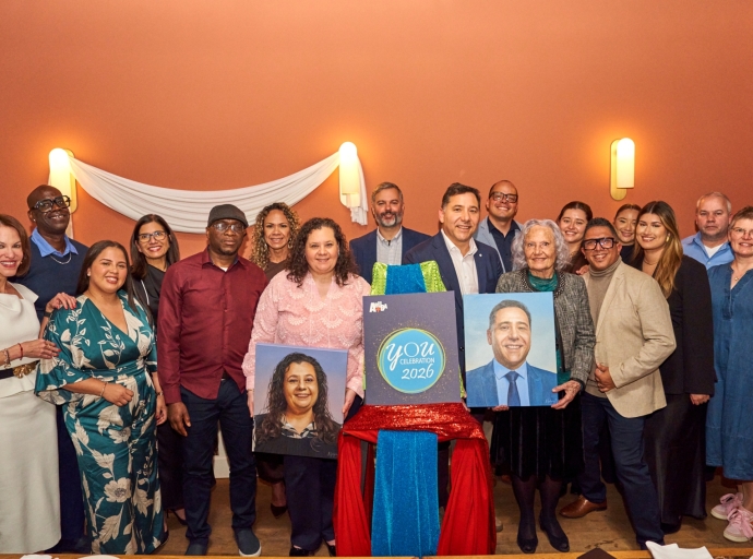 Aruba Tourism Authority a celebra aniversario di dos miembro di ekipo na Europa