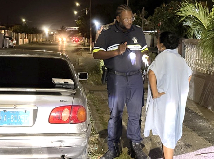 Polis a detene señora burachi cu a ocasiona accident