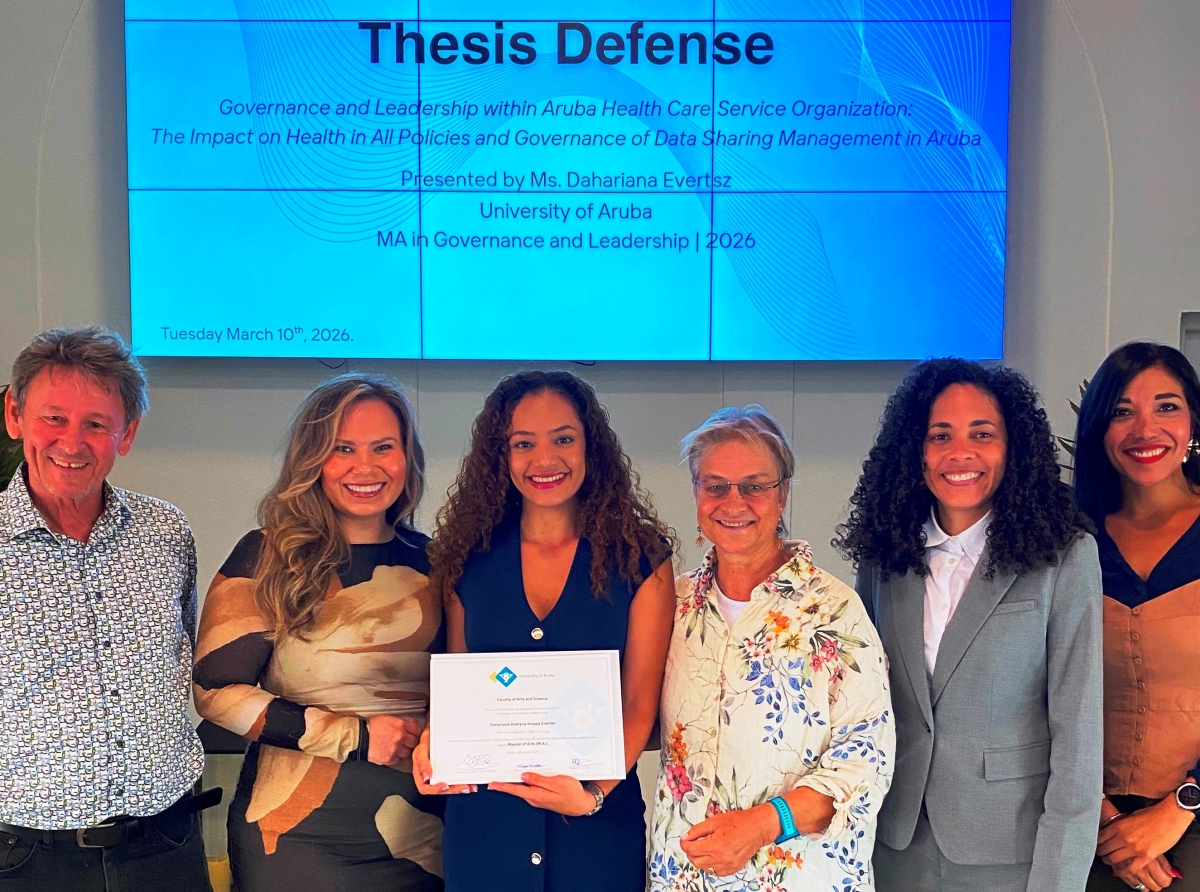 Dahariana Evertsz a gradua como Master den Governance and Leadership 
