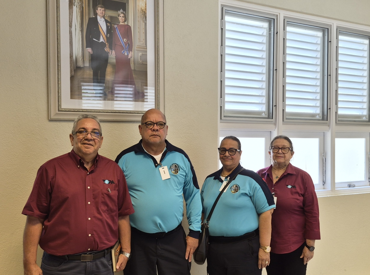 Awe sindicato lo haya un presentacion di Minister tocante posibel solucionnan