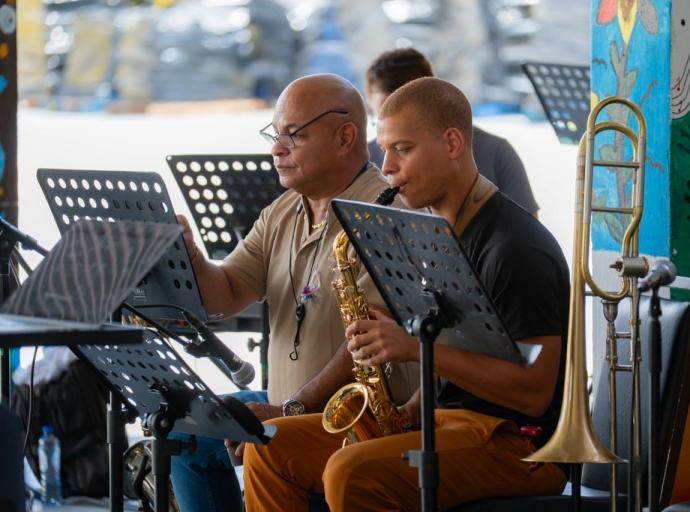 Orkesta Nacional ta cla pa resona den gran forma nos Himno Nacional