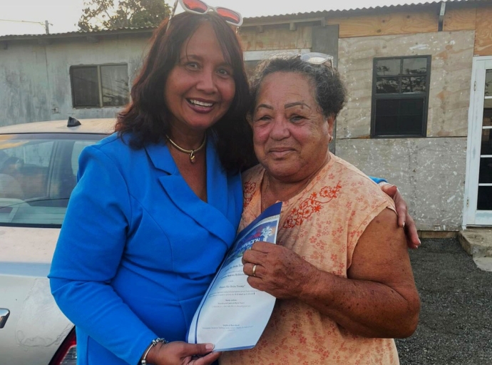 Paulita (Ita) Ramona Ridderstaat ta ricibi Premio Ovito Tromp 2026 durante Fiesta