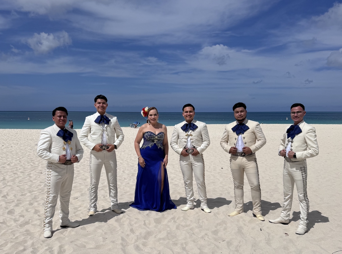 Sandra Croes cu Mariachi Mexicano ta presenta un cover 'Abo So' di Padu Del Caribe