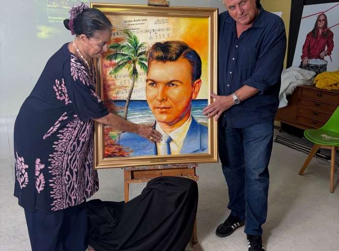 Pintura conmemorativo di Padu produci pa Peter van den Heuvel devela na Checkpoint Color