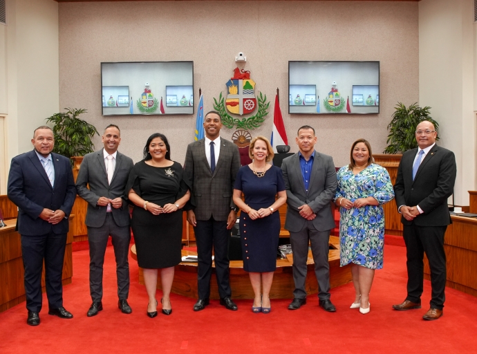 Veld social na Aruba tin urgencia di sosten financiero