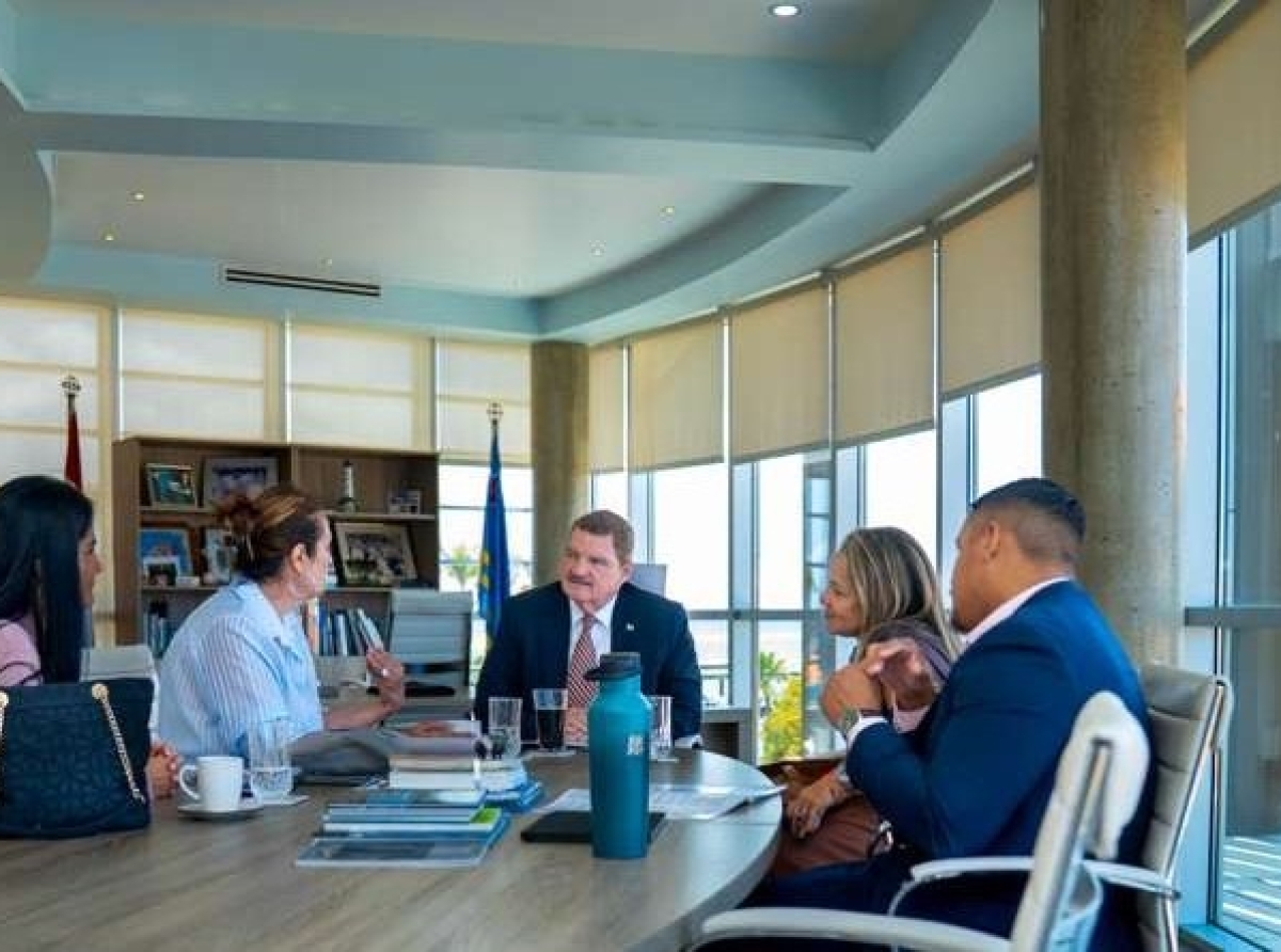 Gobierno ta explora colaboracion cu fundacion internacional pa fortalece cuido pa personanan cu discapacidad