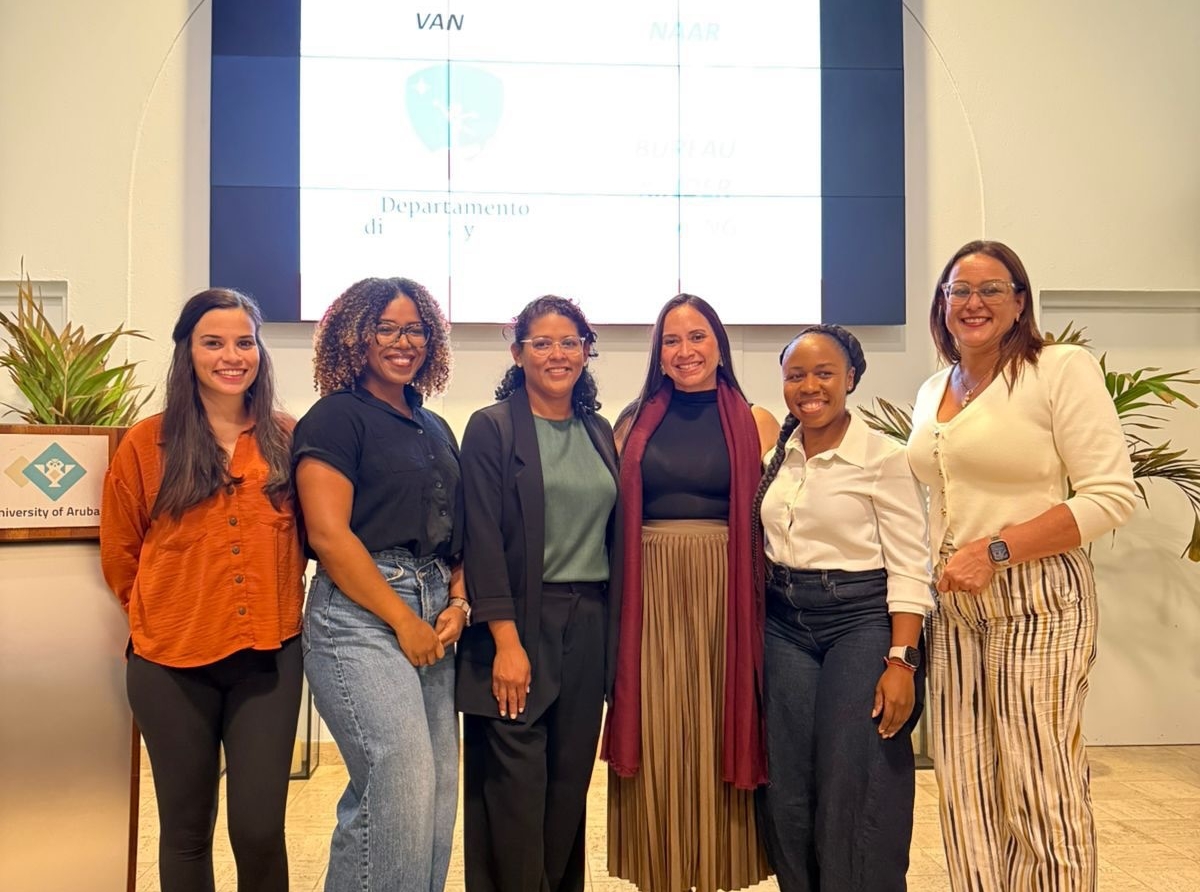 Reunion cu centronan di opvang di mucha riba desaroyonan den maneho, legislacion y calidad