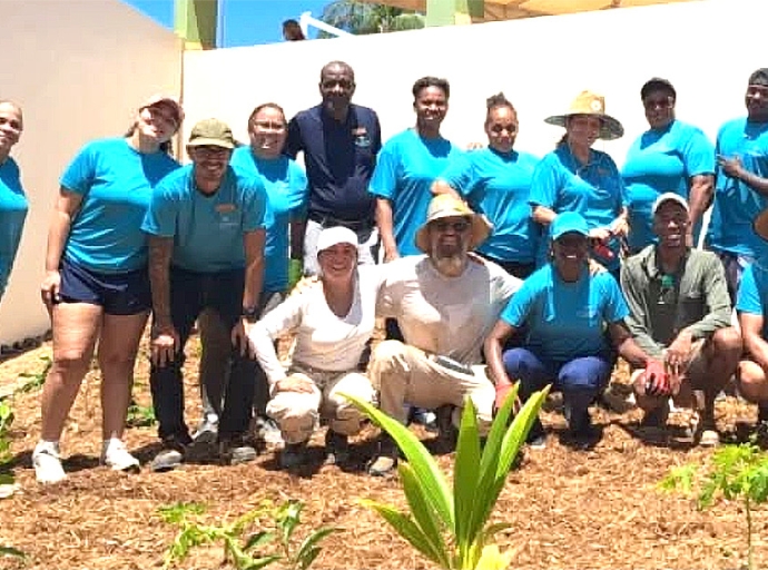 La Quinta Beach Resort tambe tin hofi di fruta y berdura