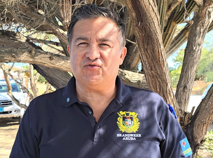 Hunto cu e team cu tin aworaki ta bay build up Cuerpo di Bombero