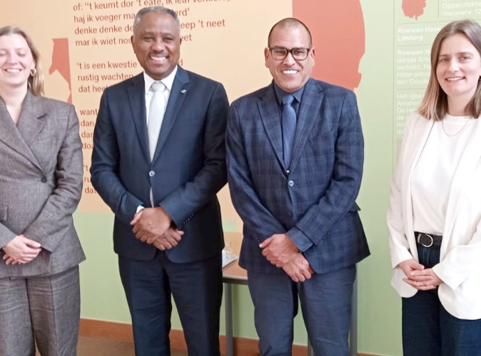 Minister Dowers a intercambia idea riba coordinacion institucional y oportunidadnan cu Director General di Koninkrijksrelaties