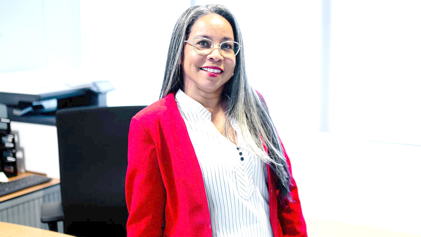 Maride Deluque a bira empleado superior di Aruba Bank