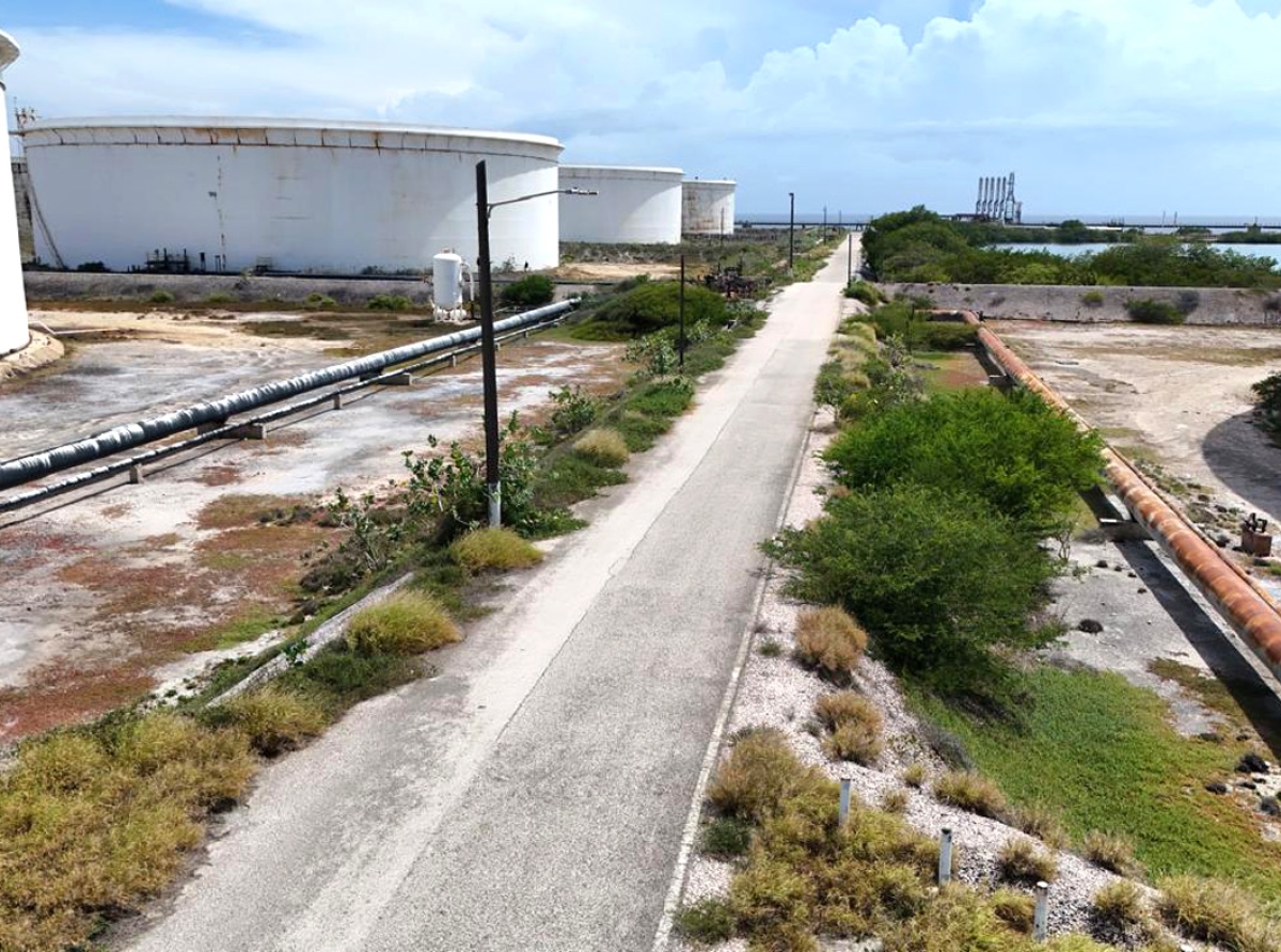 Ultimo momento a dicidi pa mira kende kier lease 17 tanki di crudo na Aruba