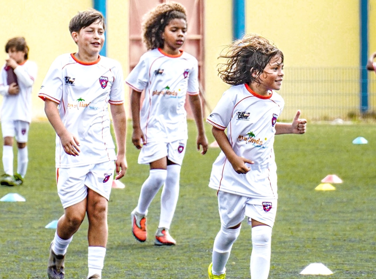 Aruba Soccer Academy y Team Dreyer ta uni pa inspira e proximo generacion cu Miami FC Easter Camp