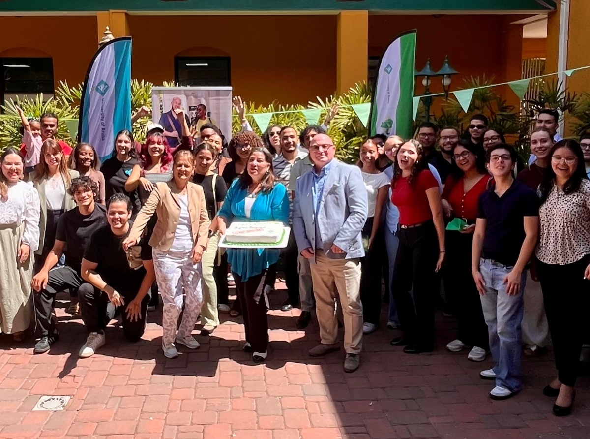 Facultad di Turismo di Universidad di Aruba a logra mantene e re-acreditacion prestigioso di ACPHA