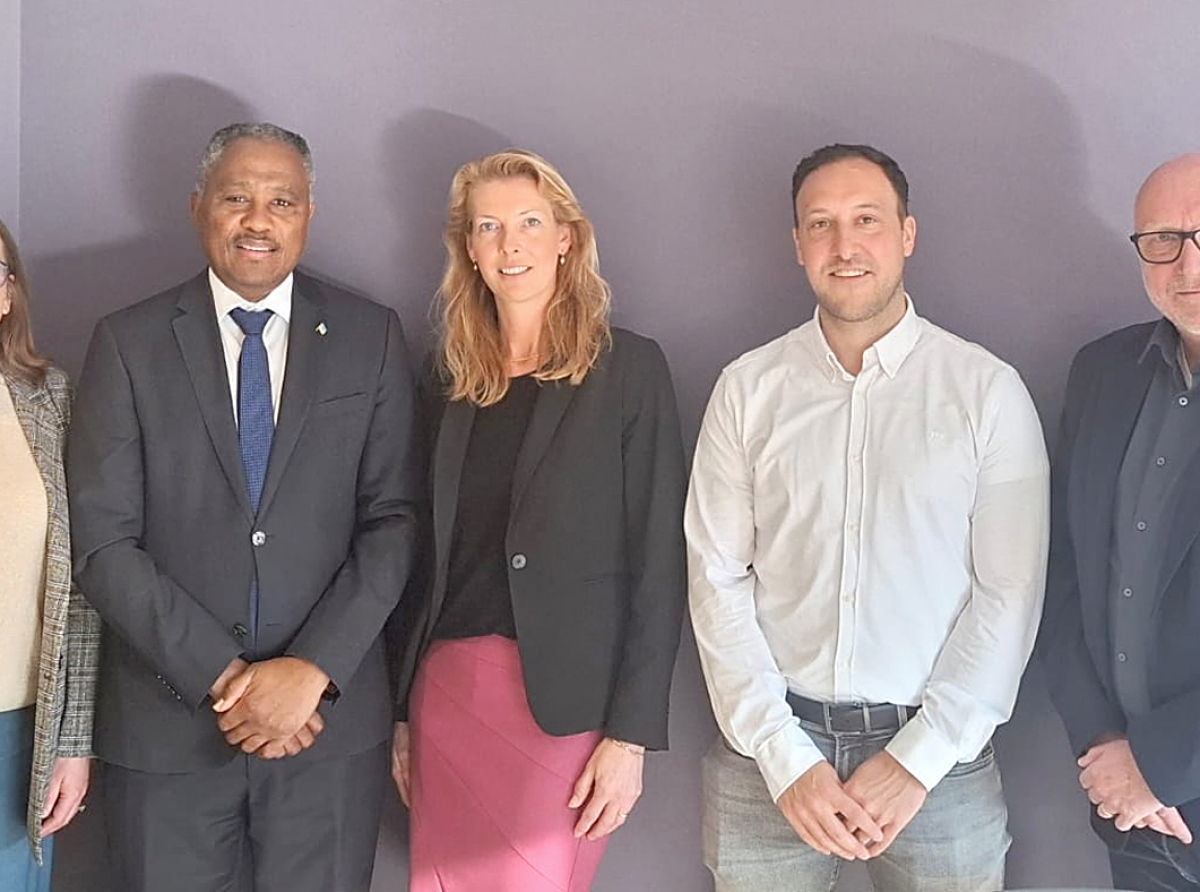 Minister Dowers ta fortifica cooperacion den Reino cu enfoke riba cuido y siguridad