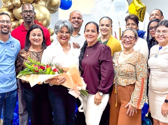 Elsa a celebra su hubilo di 45 aña na CMB Bank