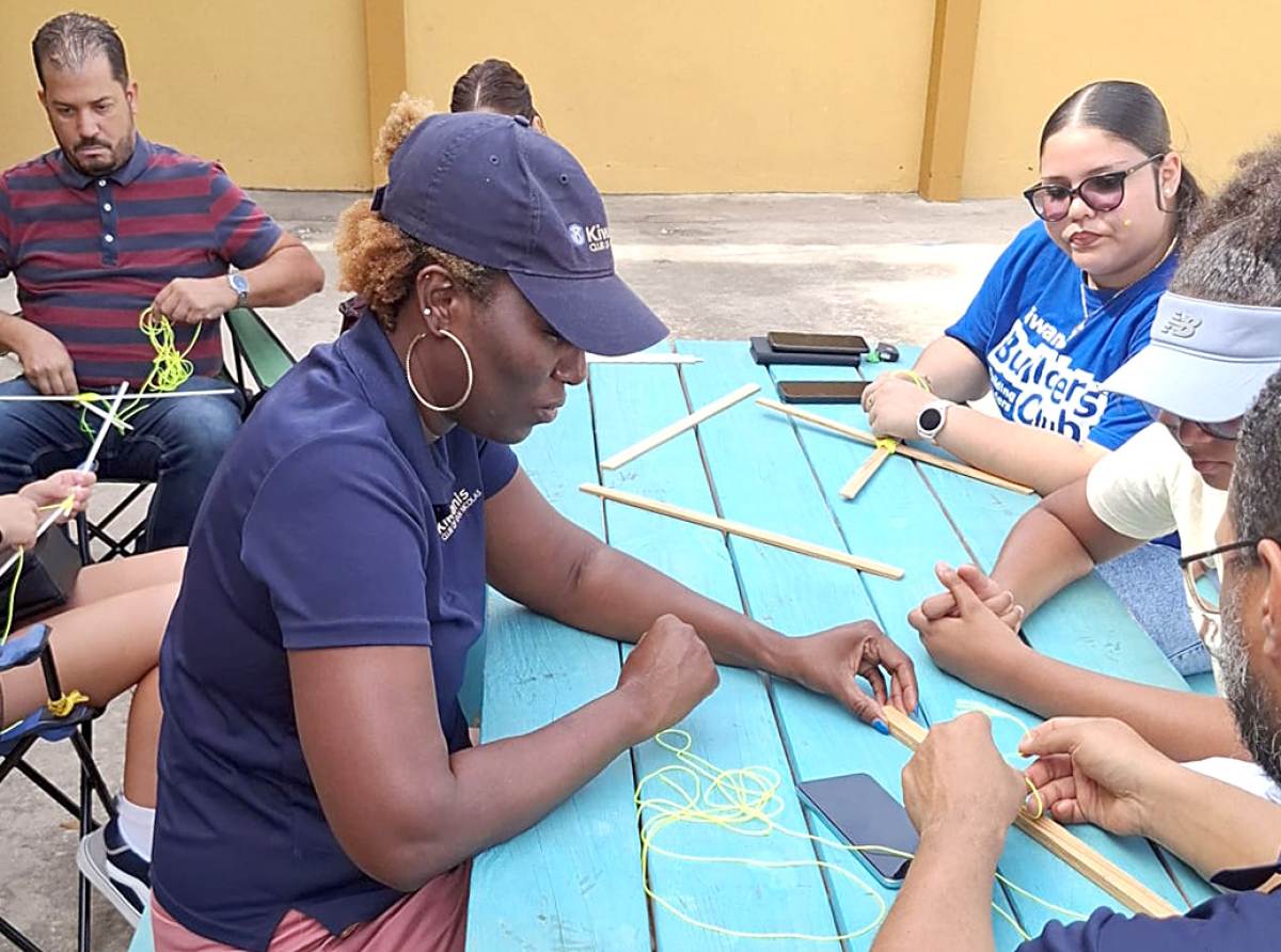 Kiwanis Club of San Nicolas a yuda muchanan traha Fli