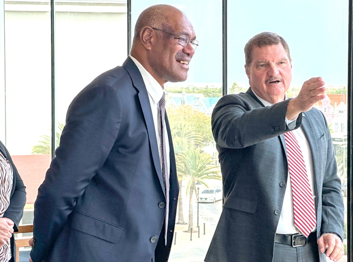 Aruba a ricibi bishita di President di New Caledonia