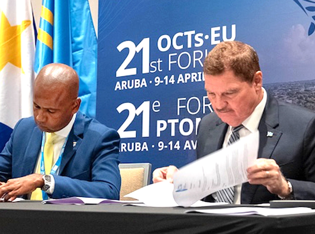 Gezaghebber di Bonaire John Soliano a enfatisa e importancia di Union Europeo