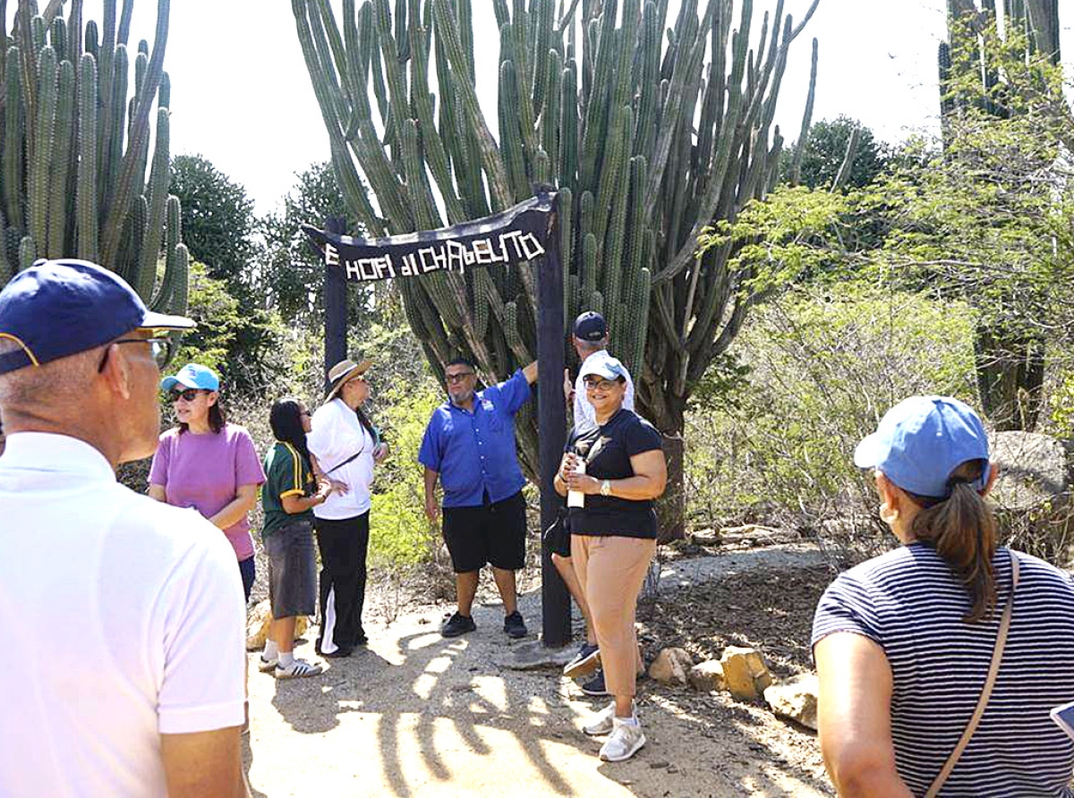 Kiwanis Club of Aruba a tene un bishita fenomenal na Santa Rosa
