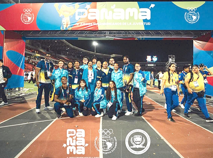 Delegacion di Aruba y Corsou a pose hunto na e Ceremonia