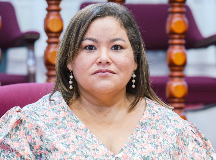 Esaki tabata e negoshi miyonario tras di Caso Avestrus