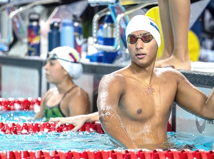 Stingray Swimming Team ta orguyoso di su atleta Ocean van Loo